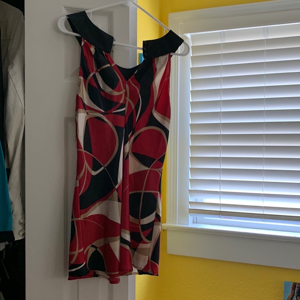 Sleeveless woman’s top, large, red and black design